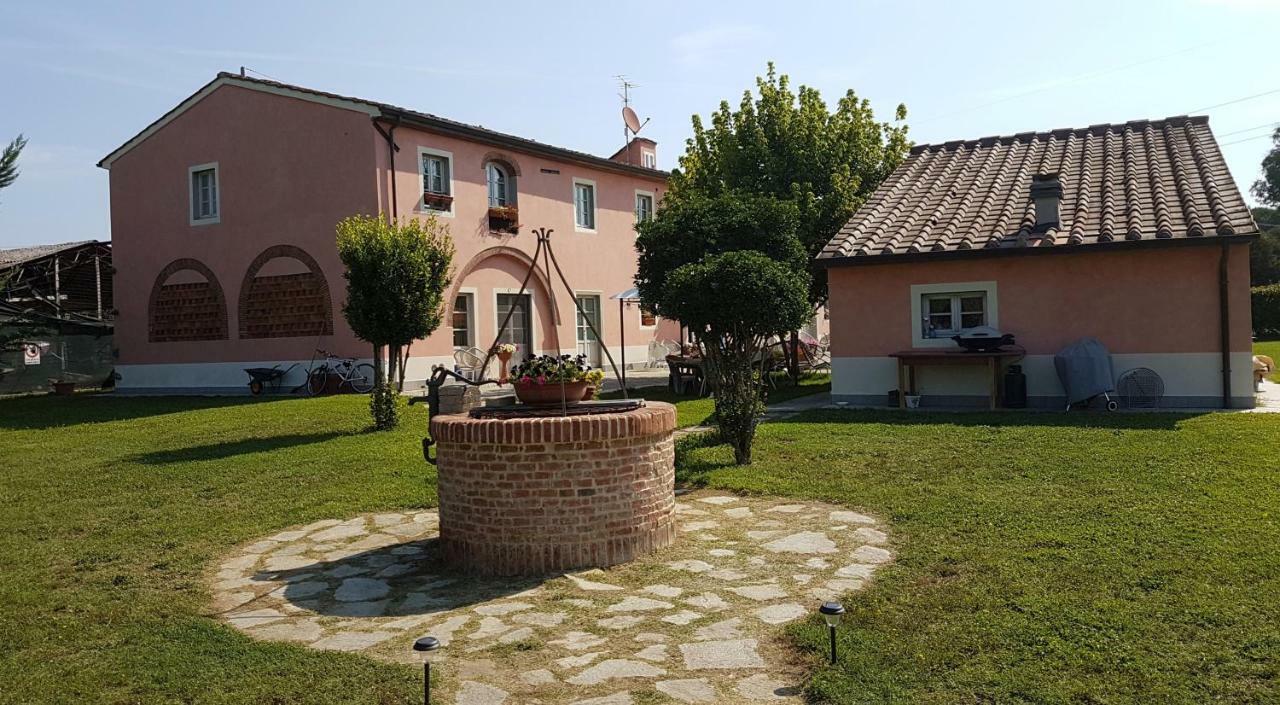 Casal Sant'Elena Bed & Breakfast Altopascio Exterior photo